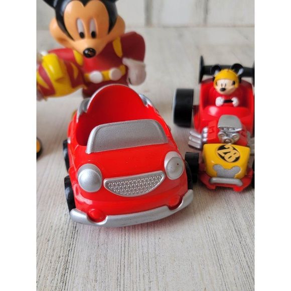 Mickey Mouse race car track helmet playset toy figure red 28 - Picture 5 of 14